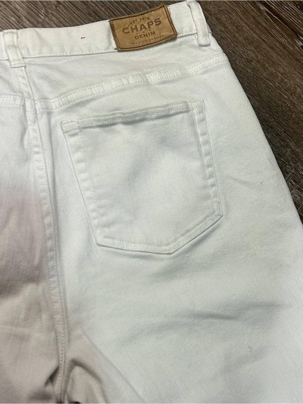 CHAPS Denim White Stretch Capri Jeans Size 10 Side Slit Hem⁠ - Picture 7 of 9